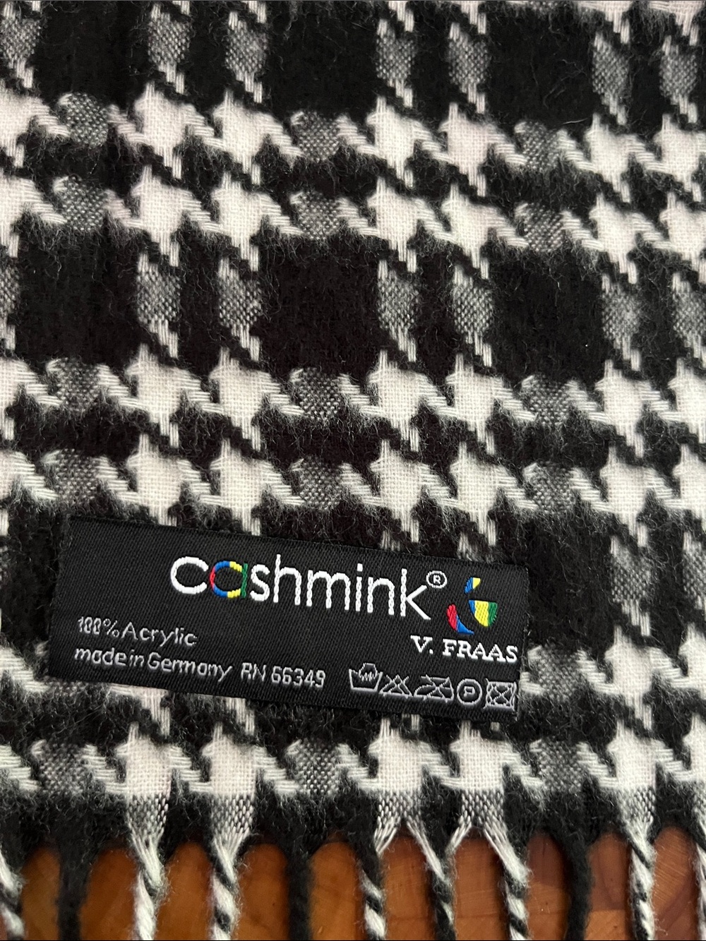 Black & White Houndstooth Cashmink V.Fraas Acrylic Scarf made in Germany
